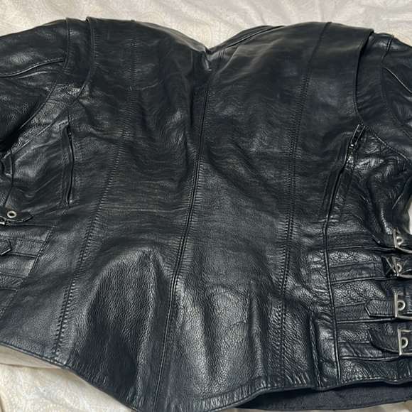 Motorcycle leather pants and jacket - Picture 4 of 6